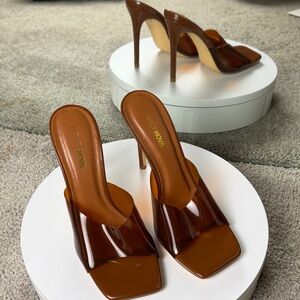 👡🤎 Brown PVC Mule Heels 7